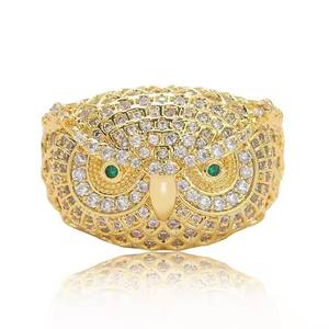 Anillo de Cóctel Hip Hop con Letra M en Latón Chapado en Oro, con Circonita Cúbica y Micropavé, Estilo Glamuroso para Fiestas, Unisex, al Mejor Precio - Product Image 4
