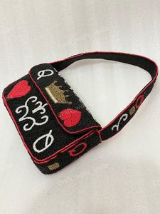 Sac à bandoulière perlé noir et rouge, motif couronne indienne, entièrement fait main, design cœur, pour soirée, mode féminine - Product Image 5