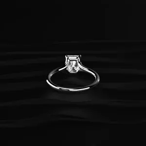 Bague de fiançailles solitaire Radiant, bague de mariage, look royal, avec clarté VVS-VS certifiée IGI, acheter directement en Inde - Product Image 5