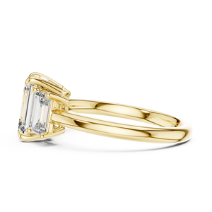 Bague de fiançailles en or rose avec diamant de laboratoire émeraude, bague solitaire moderne à bande fendue, bague de mariage classique en diamant pour elle - Product Image 1