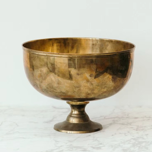 Bol de service en aluminium haut de gamme pour une décoration de table luxueuse, offrant une construction durable et un attrait élégant. - Product Image 1