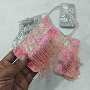 เคสโทรศัพท์ลายเทวดาประดับลูกปัดแก้วทำมือ ผ้าโพลีเอสเตอร์สีแดงเบอร์กันดี พู่ห้อยตกแต่ง ปักลายด้วยมือแบบส่วนตัว - Product Image 4
