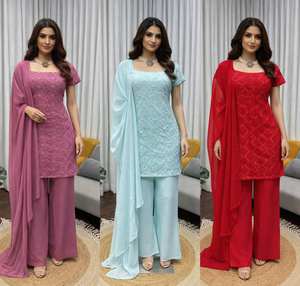 Conjunto de Pantalón de Corte Boot-Cut y Top Bordado a la Moda con Dupatta para Mujer - Product Image 2