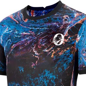 เสื้อฟุตบอลผู้ชายสีน้ำเงินพิมพ์ลายแบบซับลิเมชั่น แขนสั้น ผ้าโพลีเอสเตอร์ ชุดฟุตบอลสำหรับฝึกซ้อมและแข่งขัน - Product Image 3