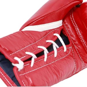 Gants de boxe professionnels rouges personnalisés en cuir de vachette véritable, à doigts entiers, avec lacets au poignet, pour la compétition - Product Image 3