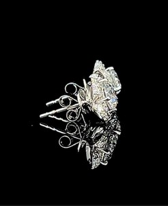 Boucles d'oreilles classiques à fleurs en diamants de laboratoire CVD de 2,65 carats en argent sterling 925 avec diamants CVD ronds taille brillant, bijoux pour elle - Product Image 6