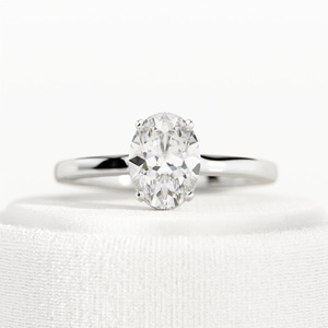 Bague de fiançailles à taille ovale, bague en diamant ovale de 1 carat cultivé en laboratoire, or rose, halo caché, bicolore, certifiée IGI - Product Image 3