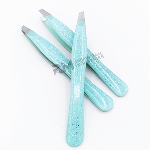 Outils de maquillage professionnels RMI, pinces à épiler en acier inoxydable pour l'épilation des sourcils et des poils du visage - Product Image 3