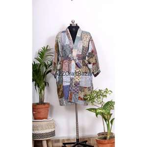 Kimono de algodón ligero de diseño japonés para mujer, con estampado floral, bolsillos Kantha, de lujo, transpirable, con patchwork, para el invierno. - Product Image 2