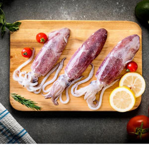Compre calamares enteros congelados a precios con descuento para pedidos al por mayor, perfectos para empresas de mariscos, restaurantes y exportadores - Product Image 2