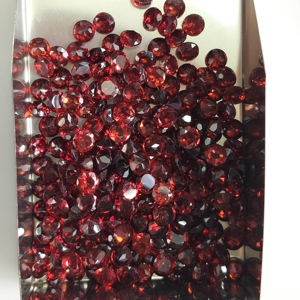 โกเมนสีแดงธรรมชาติ 4.25 มม. ทรงกลมเจียระไนแบบบริลเลียนท์ คุณภาพดีที่สุด พลอยเม็ดเดี่ยวสำหรับทำเครื่องประดับ - Product Image 3