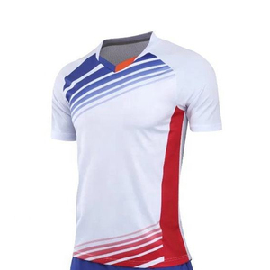 เสื้อฟุตบอลชายสั่งทำพิเศษ แขนสั้น ราคาประหยัด ผลิตจากโพลีเอสเตอร์ 100% น้ำหนักเบา ระบายอากาศได้ดี เป็นมิตรต่อสิ่งแวดล้อม - Product Image 4