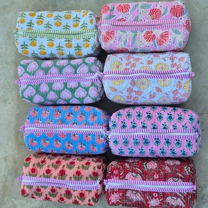 Floral Pattern Cosmetic Bag Small Zipper Closure Portable <b>Makeup</b> Organizer Pink Blue Green Textile Toiletry Bag - Product Image 6
