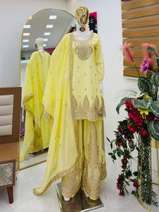 Conjunto de traje Sharara tradicional bordado Fox Georgette al por mayor para mujer con trabajo de codificación y dupatta de 2.2M para todas las estaciones - Product Image 2