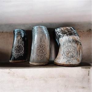 Jarra Vikinga de Cuerno de Búfalo Hecha a Mano, Ecológica, con Grabado de Lobo, Regalo para Koi, un Amigo, tu Padre, Navidad - Product Image 5