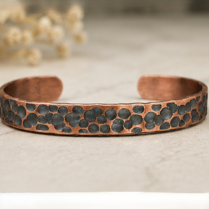 Bracelet de poignet en cuivre massif à motif texturé rustique fait main, bijoux en métal de luxe, artisanat exquis - Product Image 3