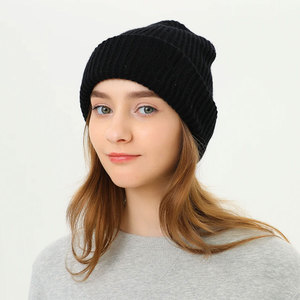 Bonnets personnalisés, bonnet en tricot avec logo jacquard personnalisé pour les marques de streetwear américaines, collection de marques privées - Product Image 4