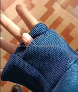 Sweat à capuche double à manches longues, coupe régulière, en tricot, imprimé numérique, 80 % coton, 20 % polyester, couleur inversée, avec trous pour les pouces - Product Image 3