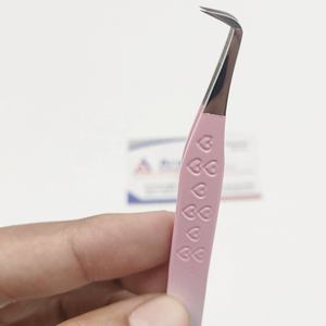 Pinzas de doble tono de punta de 90 grados al por mayor, pinzas de extensión de pestañas de corazón de acero inoxidable sostenibles, logotipo personalizado - Product Image 1
