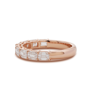 Bague de mariage demi-éternité de luxe en or rose 14K avec diamant de laboratoire taille émeraude East West et diamant de laboratoire taille marche de 4,3 mm - Product Image 5
