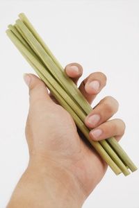Pailles à boire jetables en bambou du Vietnam, fabriquées à la main, biodégradables, sans PFAS, 200 mm - Product Image 2