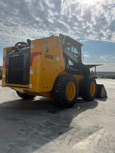 Cargadora Compacta 385B 2022 con Cabina Cerrada, Máquina de Construcción de Alto Rendimiento - Product Image 2