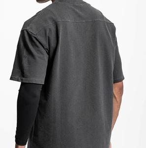 Camiseta para hombre asequible en venta con tela cómoda y diseño casual elegante a un precio económico. - Product Image 1