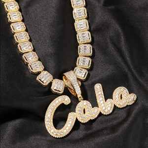 Colgantes Personalizados ICEDJEWELZ de Plata de Ley 925 Chapados en Oro con Moissanita, Estilo Hip Hop Unisex, Joyería Certificada IGI - Product Image 2