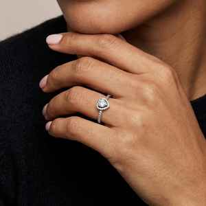Bague Cœur Élevé Scintillant en Moissanite, Bijou en Argent, Accessoire Élégant pour Femme, Cadeau pour Elle - Product Image 2