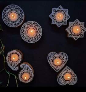 Support de bougie décoratif en bois pour bougies chauffe-plat, pièce maîtresse de la décoration intérieure pour les fêtes de Diwali et les cadeaux - Product Image 2