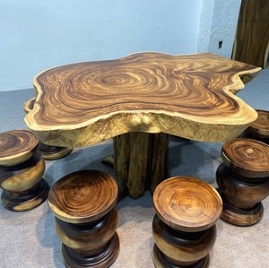 Mesa de Centro Moderna de Madera Maciza para Café/Té, Mesa Escultural de Madera con Borde Natural, Mesa Decorativa de Madera Natural Hecha a Mano - Product Image 3