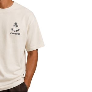 เสื้อยืดโอเวอร์ไซส์สีขาวสำหรับผู้ชาย แขนสั้น ผ้าฝ้าย คอกลม พิมพ์ลายโลโก้สมอเรือ สไตล์ลำลอง สตรีทแวร์ ทรงหลวม แฟชั่นเสื้อผ้าฤดูร้อน - Product Image 4