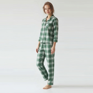 Ensemble de pyjama en flanelle pour femmes, t-shirt à manches longues à boutons et pantalon décontracté en coton à carreaux - Product Image 3