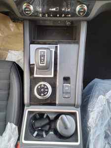 มิตซูบิชิ เอาท์แลนเดอร์ SUV มือสอง 6.1-8 ลิตร เทอร์โบ เบนซิน เกียร์ออโต้ เบาะหนัง สีเข้ม ล้อแม็ก R21 พวงมาลัยซ้าย สภาพดี - Product Image 3