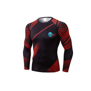 Combinaisons de compression respirantes et écologiques sur mesure avec logo frontal pour hommes, ensemble 2 pièces pour la gym et le fitness, fabriqué au Pakistan - Product Image 2