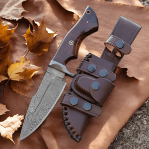Cuchillo de Caza de Acero de Damasco Premium con Hoja Fija, Filo Afilado, Empuñadura de Madera Cómoda y Funda Protectora de Cuero - Product Image 5