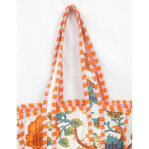 Sac fourre-tout en tissu 100% coton à imprimé floral avec poignées rayées orange, petite taille, pour usage quotidien, sac de shopping en provenance du Rajasthan - Product Image 5