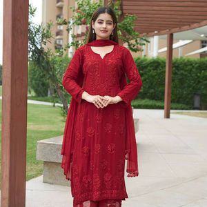 ชุดคุर्ติปัลลาซโซ่ปักลายดีไซเนอร์ พร้อมผ้าคลุมไหล่จอร์เจตต์ – เสื้อผ้าชาติพันธุ์ระดับพรีเมียมสำหรับผู้หญิง - Product Image 1