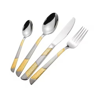 Ensemble de couverts en métal de style moderne, cuillère, fourchette, couteau en acier inoxydable, ensemble de couverts élégants pour la cuisine - Product Image 1