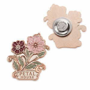 Pins de Solapa Magnéticos Personalizados de Esmalte Suave Chapados en Oro con Reverso Magnético |   Regalo de Recuerdo para el Personal del Hotel, Ropa Corporativa |   Auditiado por Sedex - Product Image 3