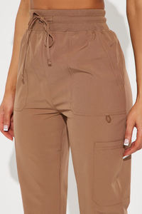 Nueva Llegada: Uniformes Médicos Ligeros de Color Sólido para Mujer con Logotipo Personalizado y Servicio OEM para Trabajadores de la Salud - Product Image 4