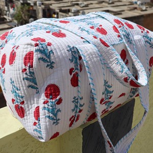Quilted Cotton Duffel <b>Bag</b> Red Floral Pattern Weekender Travel Shoulder <b>Bag</b> <b>Large</b> Capacity Vintage Style - Product Image 5