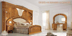 Cama King/Queen Exquisita con Tallado Elaborado, Diseño Vintage Profesional y Elegante, Marco de Madera Tallada, Muebles de Dormitorio Europeos de Lujo - Product Image 5