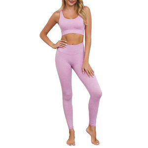 Conjunto de Yoga para Mujer Más Vendido, 2 Piezas, Sólido, Holgado, Transpirable, Sostenible, con Logotipo Frontal y Cierre Elástico en la Cintura - Product Image 1