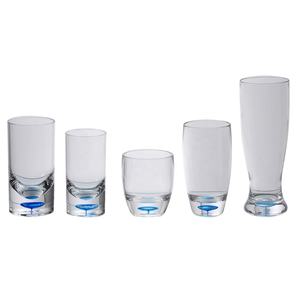 Gobelets à boissons transparents en plastique à fond à bulles - Product Image 4