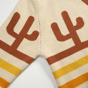 Cárdigan de punto transpirable con cuello en V para hombre, suéter gráfico con botones, estilo retro estético, tejido jacquard para otoño - Product Image 4