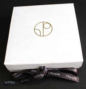 Cajas Plegables Resistentes de Cartón Blanco Hechas a Mano con Papel Reciclado de Algodón Blanco, Personalizadas con Marca Impresa, Venta al Por Mayor - Product Image 1