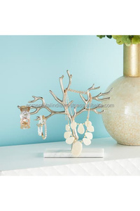 Présentoir à bijoux plaqué argent Design minimal avec plateau élégant Parfait pour l'organisation et l'affichage d'accessoires élégants - Product Image 5