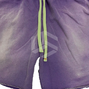 Shorts Jogger Homme Personnalisés en Molleton Français Délavé Effet Usé avec Cordon de Serrage et Motif Uni Style Décontracté - Product Image 3