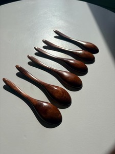 Cuillère spatule en bois naturel de designer, modèle Draw Tree, ustensile de cuisine artisanal, meilleure vente - Product Image 2